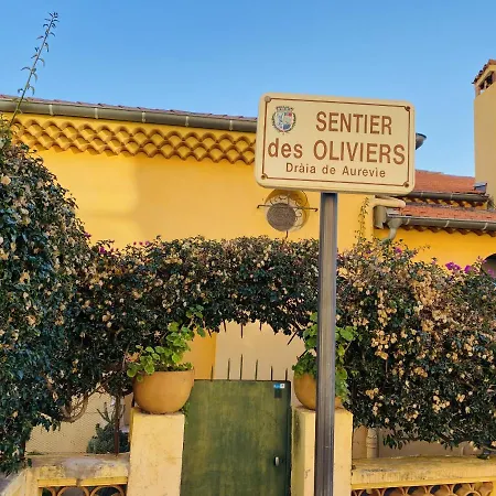 Apartment Le Vigia-vue Mer-terrasse-climatisation-parking Menton